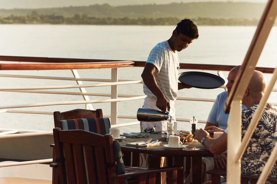 AL FRESCO DINING, CRYSTAL SYMPHONY