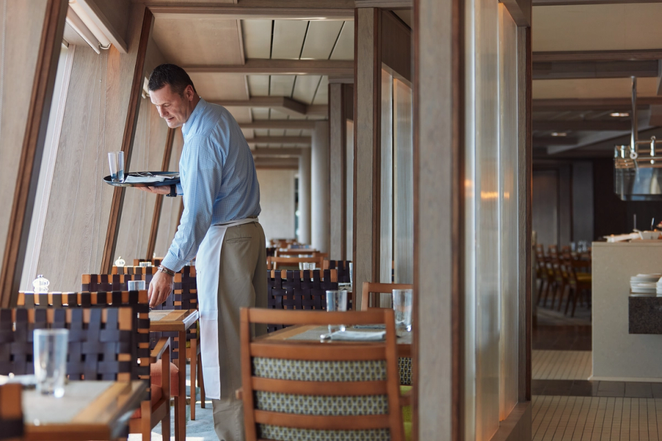 MARKETPLACE, CRYSTAL SYMPHONY