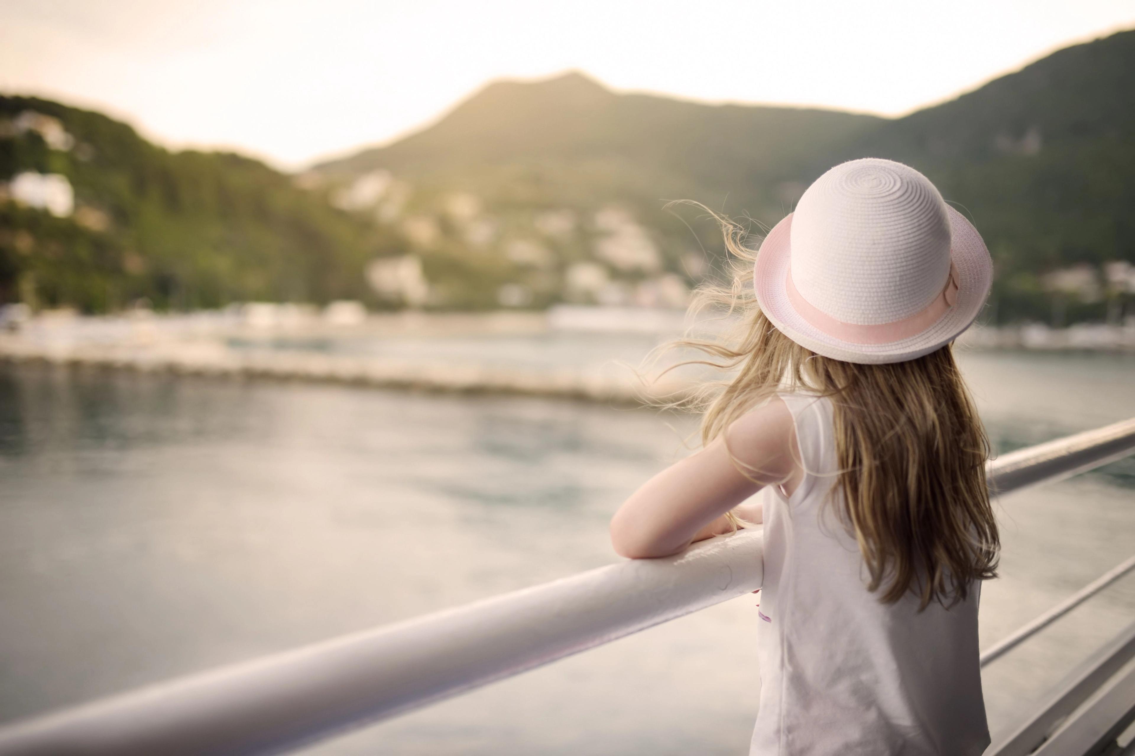  Luxury Cruises -ES