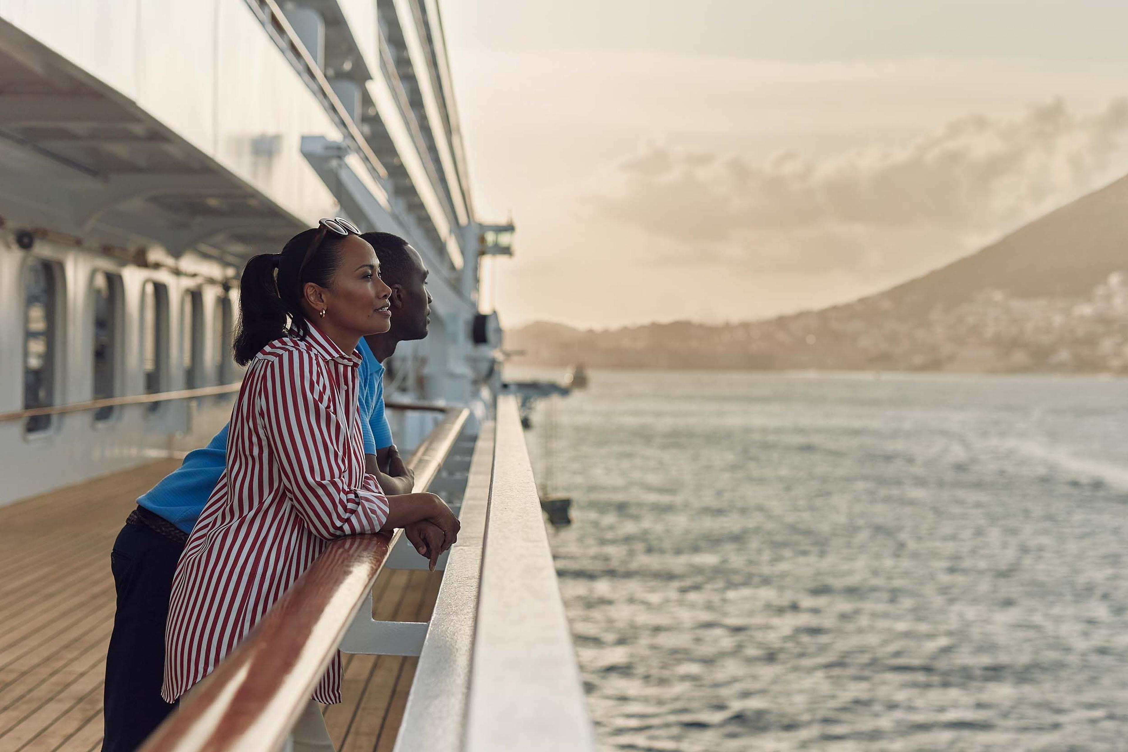  Luxury Cruises -ES