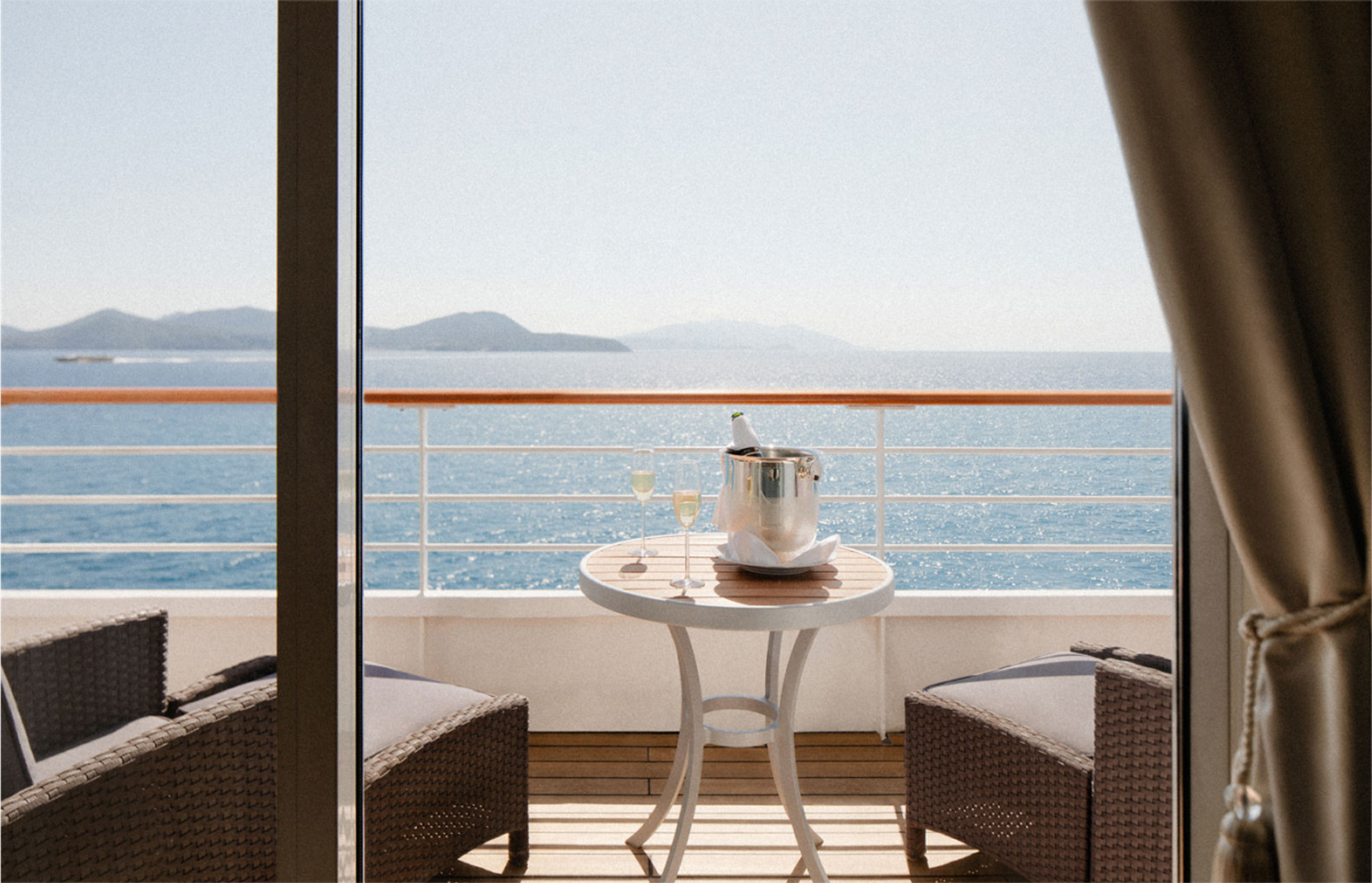 CRYSTAL SERENITY -  PENTHOUSE SUITE - VERANDA